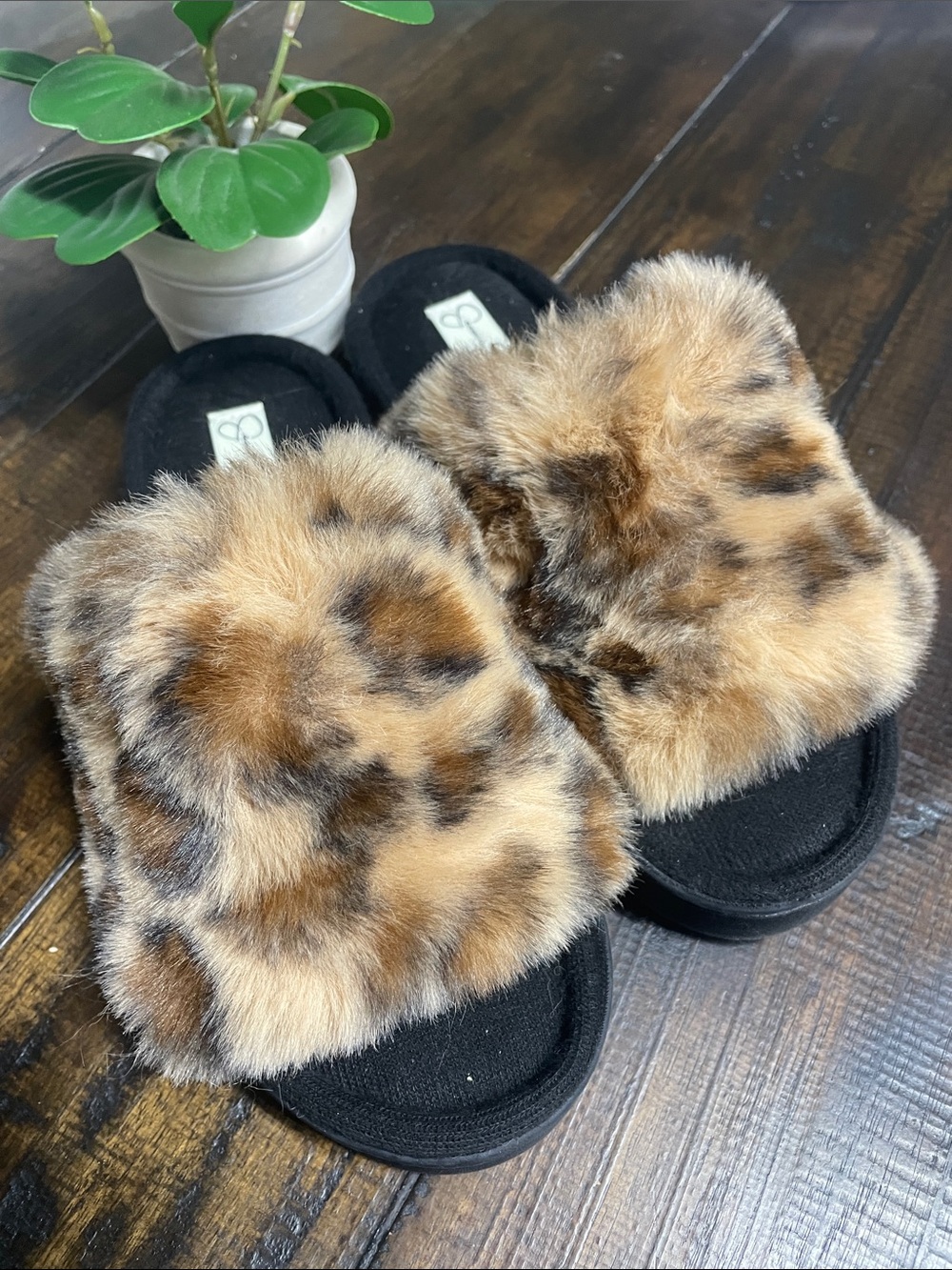 Jessica Simpson Women's Cozy Faux Fur Leopard Slide Slippers SZ L